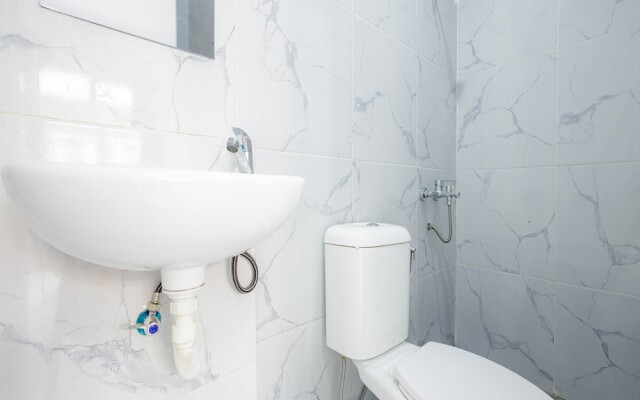 RedDoorz near Jalan Cikini