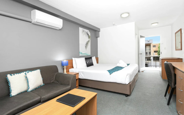 Peninsula Nelson Bay Motel and Serviced Apartments – Guest Rooms – Nelson Bay