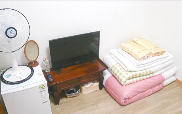 Yeondang Guesthouse