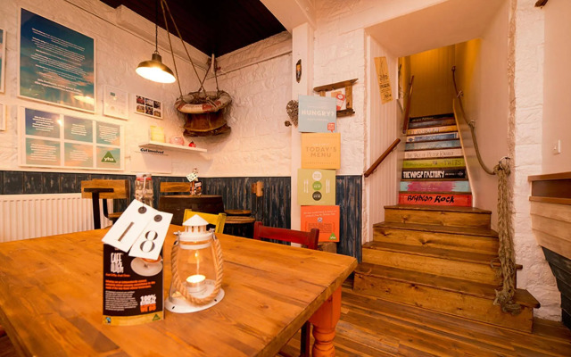 YHA Boggle Hole - Hostel