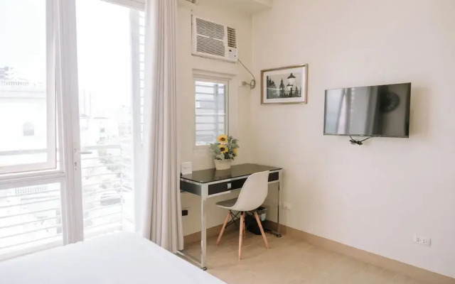 Stunning Cityscape Hideout