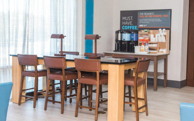 Holiday Inn Express & Suites Columbia-Fort Jackson by IHG