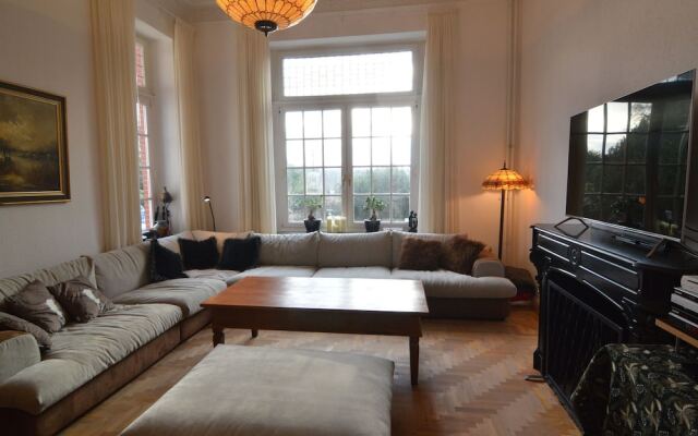 Opulent Villa with Sauna, Hot Tub, Pool