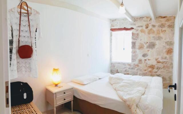 The House. Light & Stone.