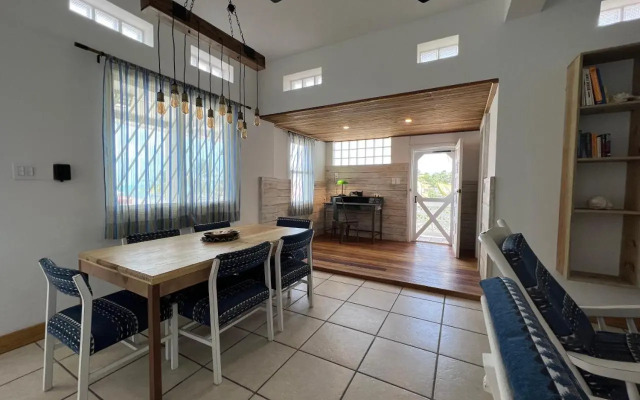 Kokomo Beach Suites
