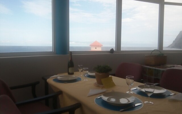Questel BronQ Eco Lodge