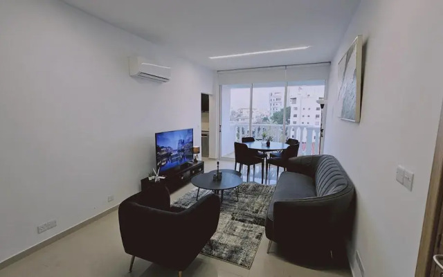 104 NIC - 303 Stay Cosmo City Suite