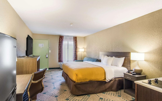 Suburban Studios Hotel Kingsland Near I-95