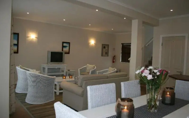 Pinnacle Lodge 79