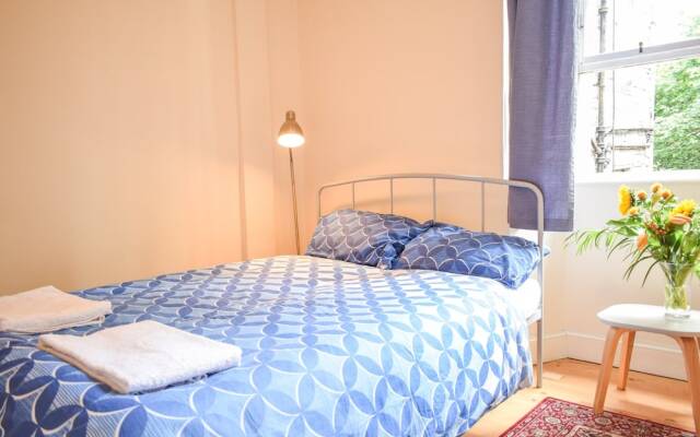 Lovely 2 Bedroom Apartment Near Botanical Gardens