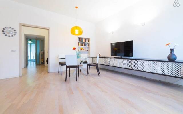 Large Flat With Garden and car Parking
