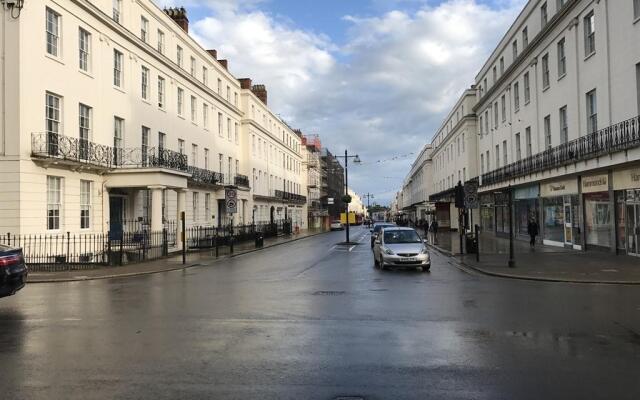 Leamington Spa Serviced Apartments - The Space