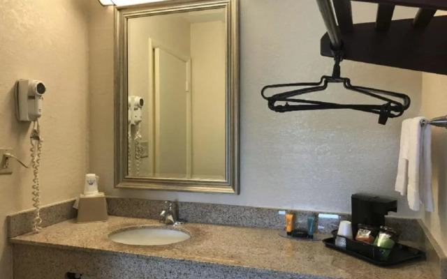 Americas Best Inns Mt  Vernon