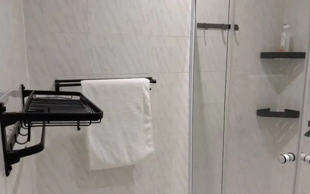 Spacious 3BR Apartment in Adentan With City Views