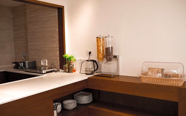 Hilltop luxury suites