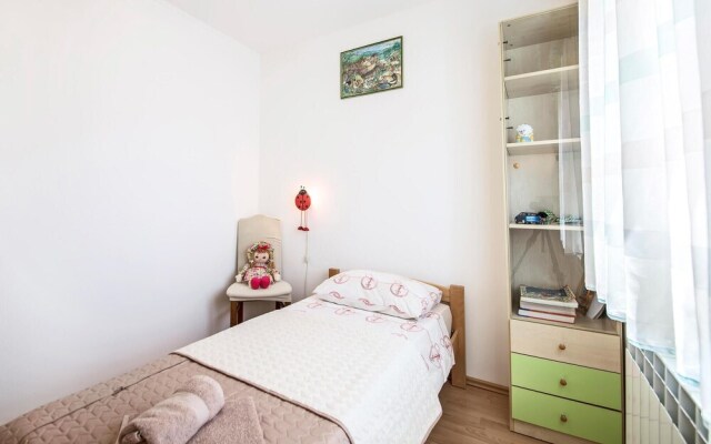 Stunning Home in Liznjan With Wifi and 3 Bedrooms