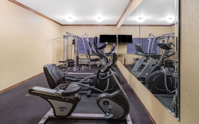 Baymont by Wyndham Cuero