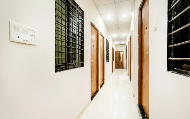 Super Hotel O Pardi Near Kalamna Market