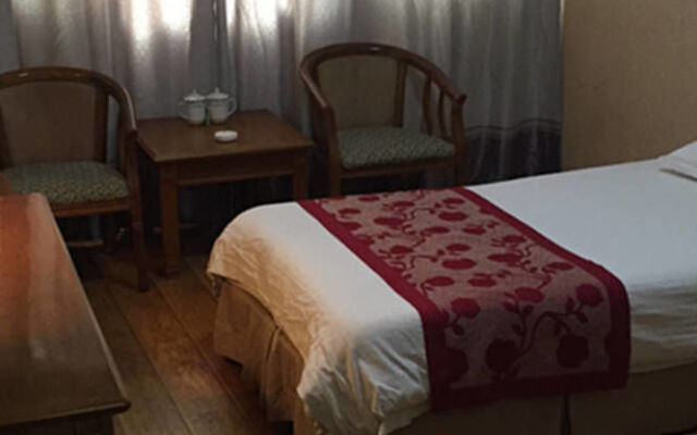 Luoyang New Shengguang Hotel