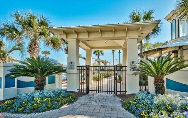 Sterling Gem Heated Pool Beach Front