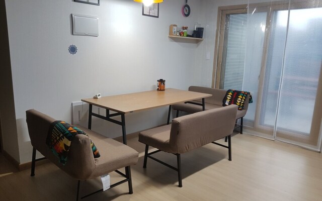Buzz Guest House - Hostel