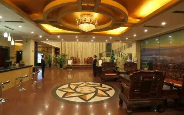 Runhua Junyue Hotel