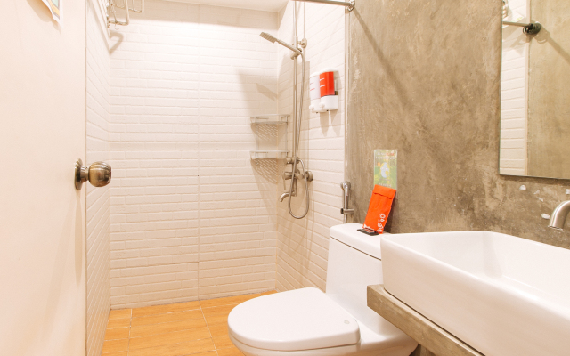 RedDoorz Plus @ Boni Avenue Mandaluyong