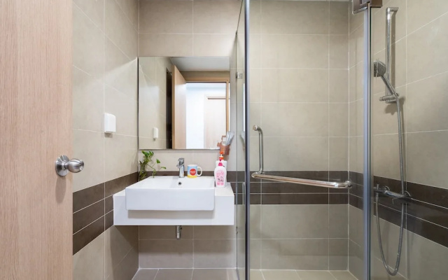 Helios Rivergate Apartment