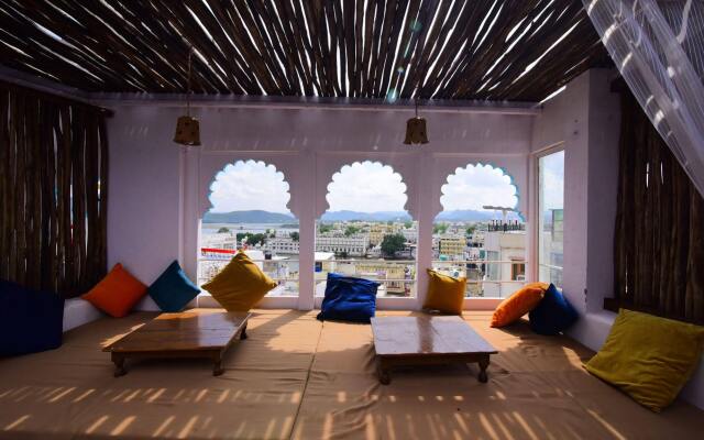 Treebo Trend Udai Niwas Lake Pichola