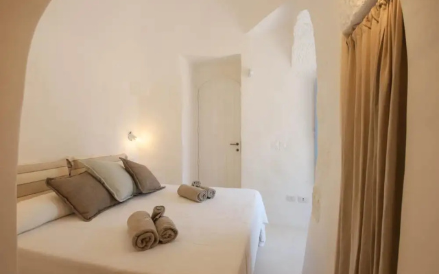 TD Lamiamola Stylish Trulli Lamie With Pool