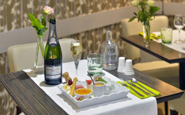 Cristal Hotel Restaurant