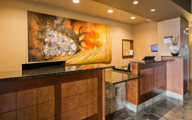 Best Western Plus Service Inn & Suites