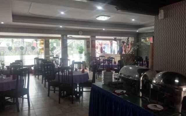 Naratas Hotel