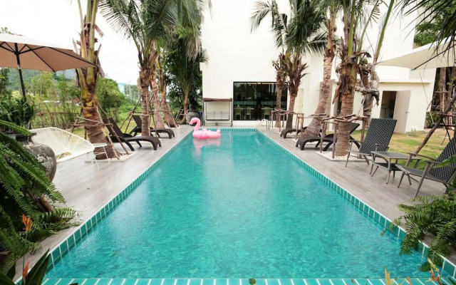 Porestva Hotel Sriracha