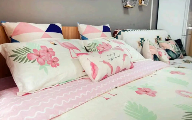 Life Times Cozy Room Downtown