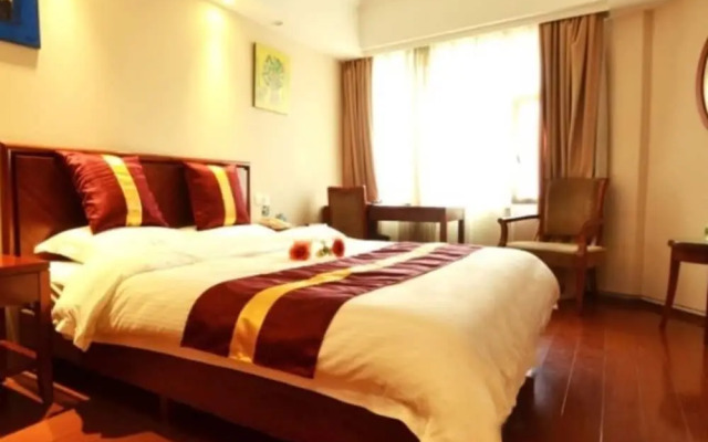 Green Tree Inn Zhenjiang Zhongyang Street RT-MART