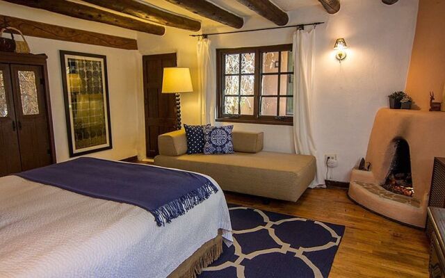 Old Taos Guesthouse Inn