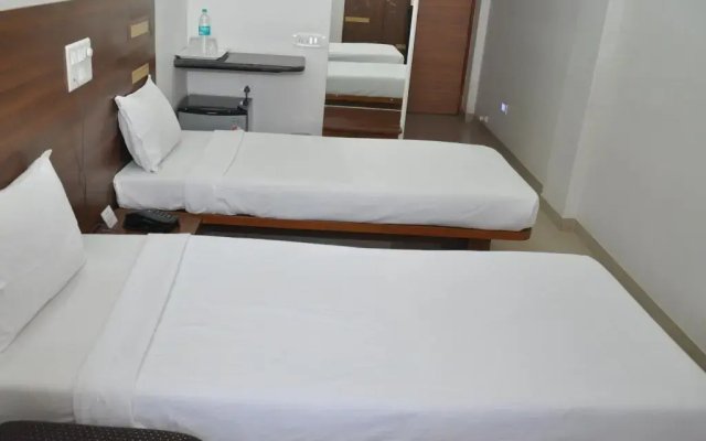 Hotel Excellency Inn
