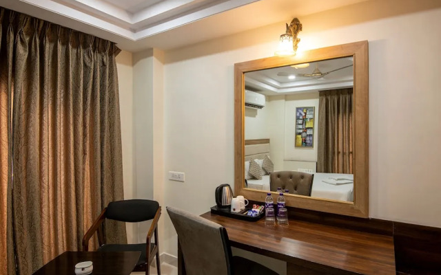 M Square Hotel