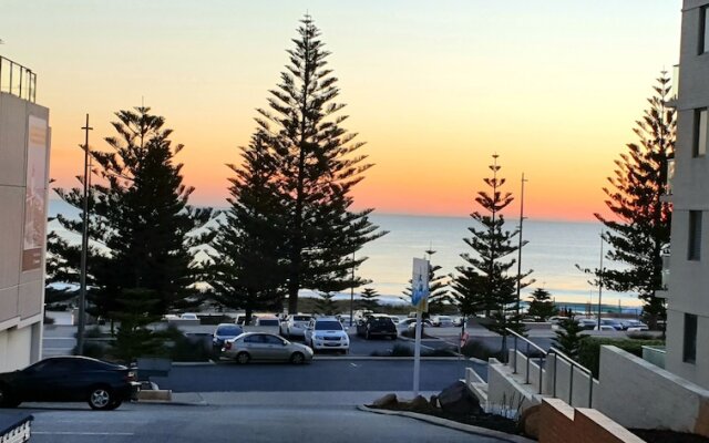 West Beach Lagoon 210 – Amazing Views