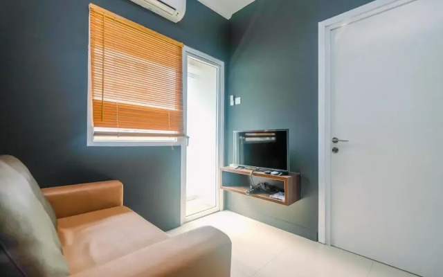 Comfort 1BR with Study Room Green Pramuka Apartment