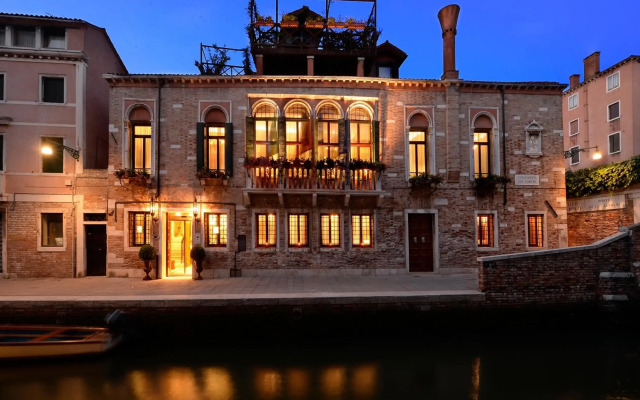 Palazzetto Madonna