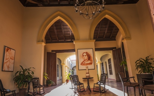 Hotel E La Avellaneda