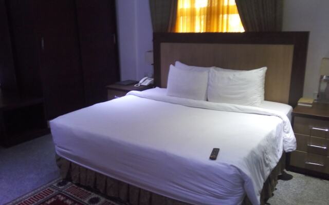 Immaculate Royal Int'l Hotel Owerri