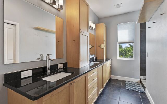 Miramar Beach House - Four Bedroom Home