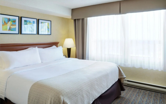 Holiday Inn Hotel & Suites London by IHG