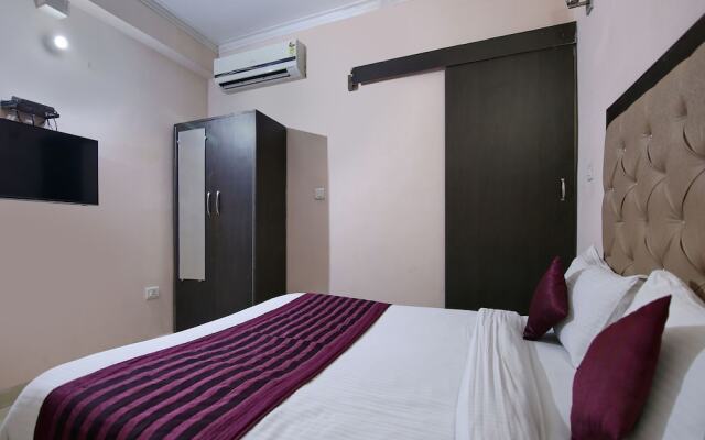 OYO 709 Hotel Cross Winds