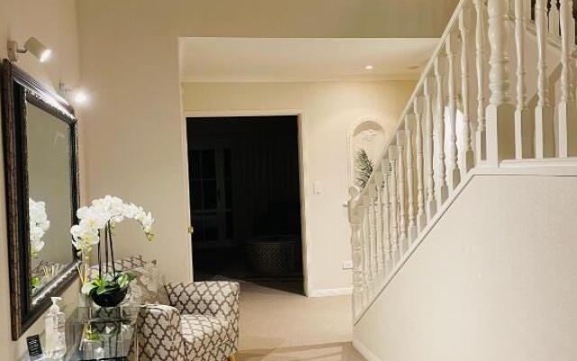 TAURANGA CITY CBD 5TH AVE Elegant Entire Home