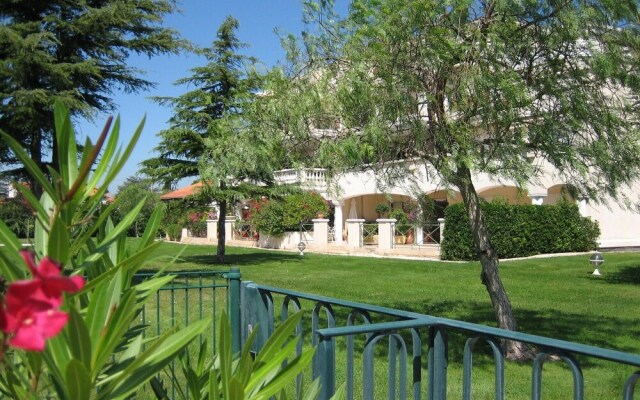 Apartment With one Bedroom in Carqueiranne, With Pool Access, Enclosed
