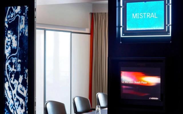 Le Meridien Beach Plaza